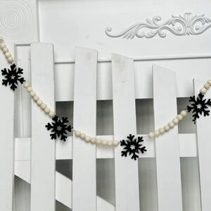 Snowflake Beaded Garland